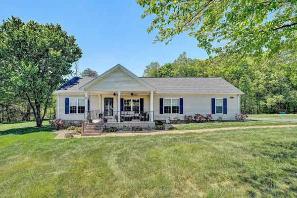 $489,321 | 414 Mallard Cove Road, Moneta, VA 24121