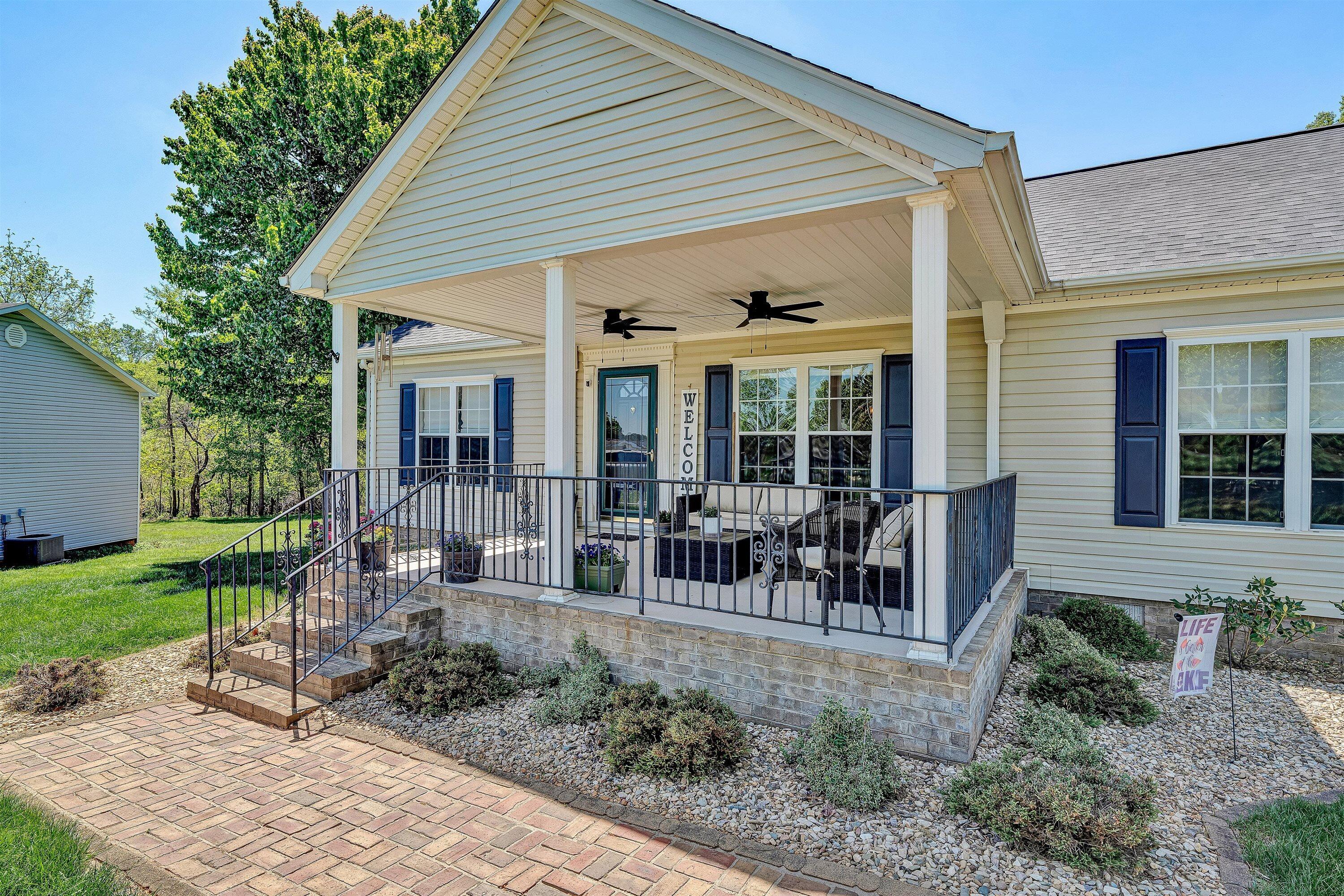 414 Mallard Cove Road Moneta, VA 24121 - Photo 2 of 51 03-DSC00218