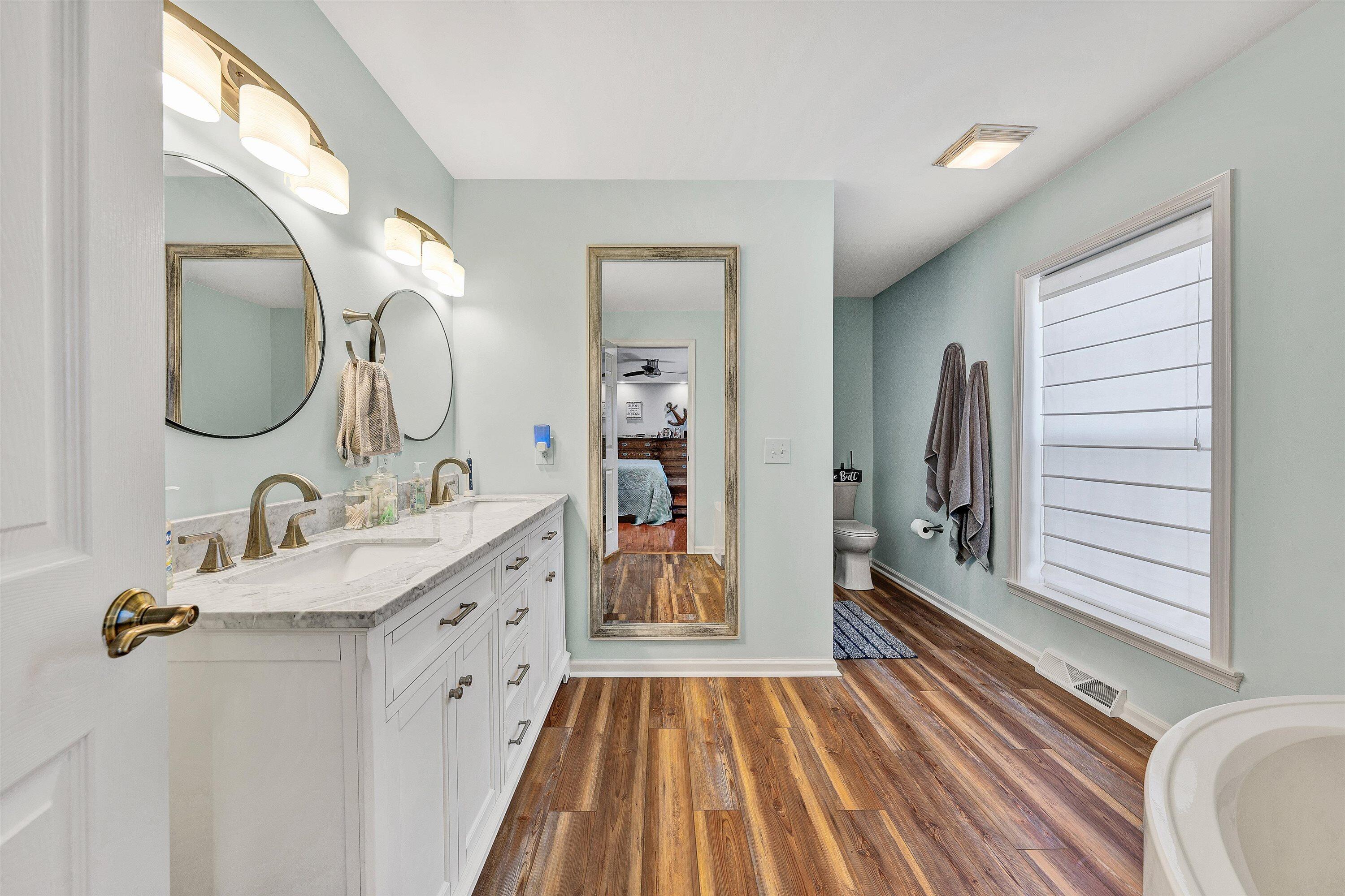 414 Mallard Cove Road Moneta, VA 24121 - Photo 21 of 51 23-DSC00272