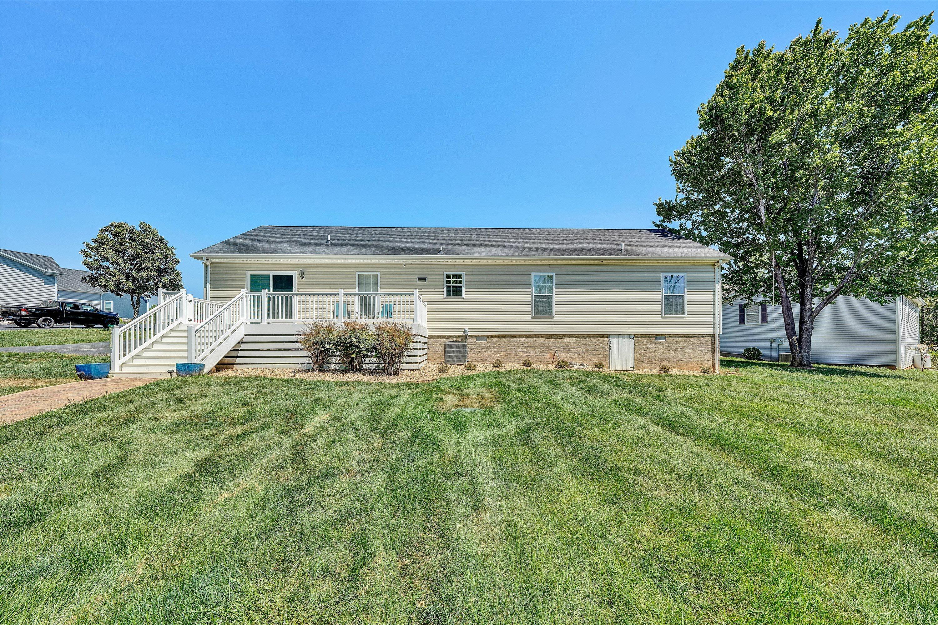 414 Mallard Cove Road Moneta, VA 24121 - Photo 33 of 51 34-DSC00305