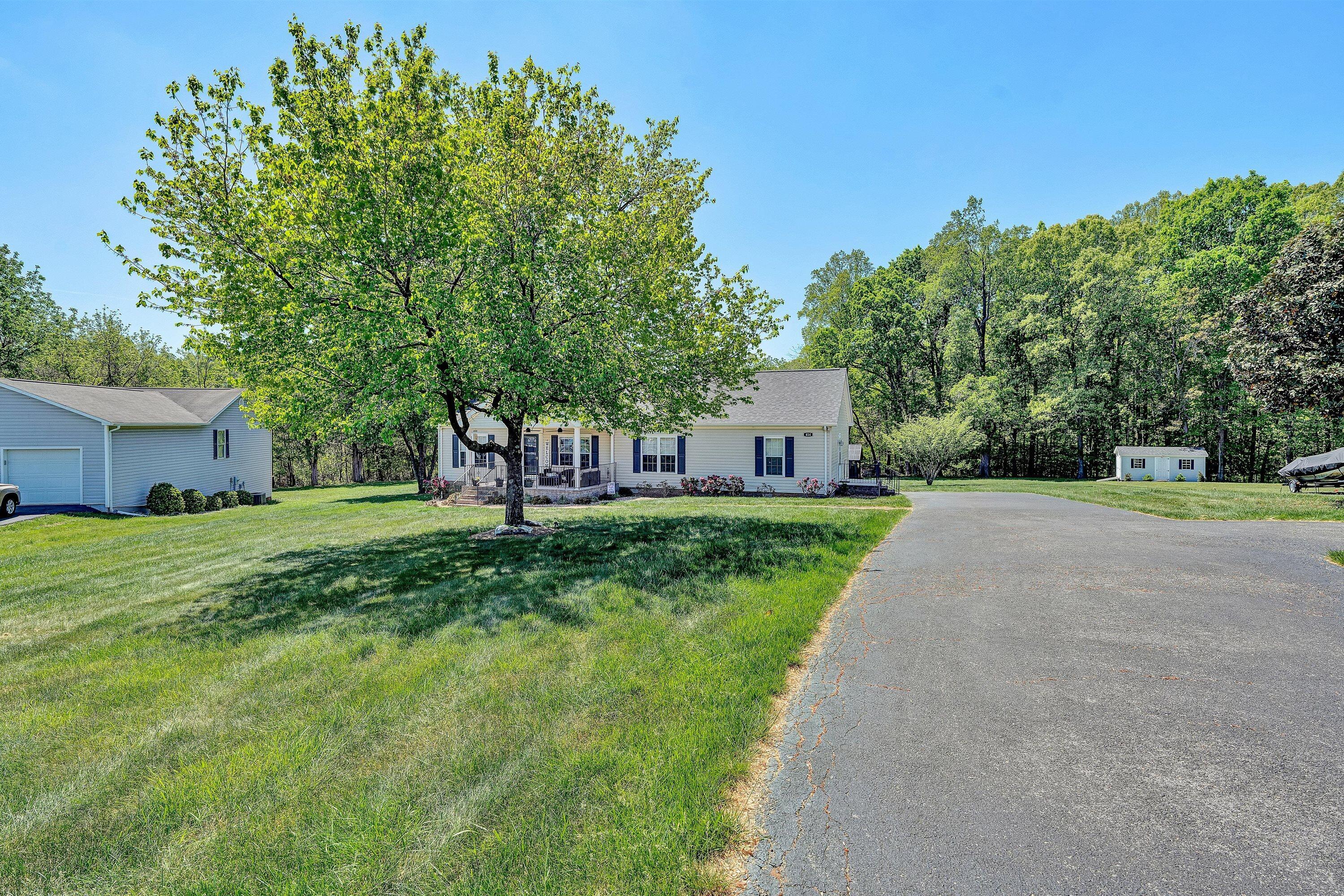 414 Mallard Cove Road Moneta, VA 24121 - Photo 38 of 51 42-DSC00212