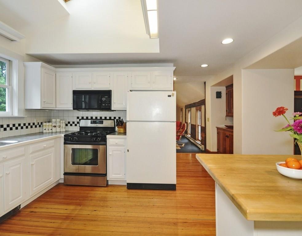545 Newtown Road Littleton, MA 01460 - Photo 10 of 42 Gallery Image 10