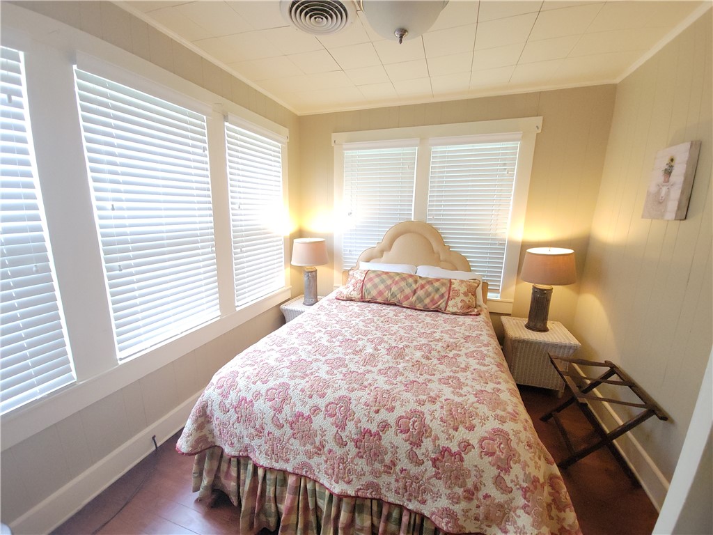 1112 Baker Street Bryan, TX 77803 - Photo 8 of 11