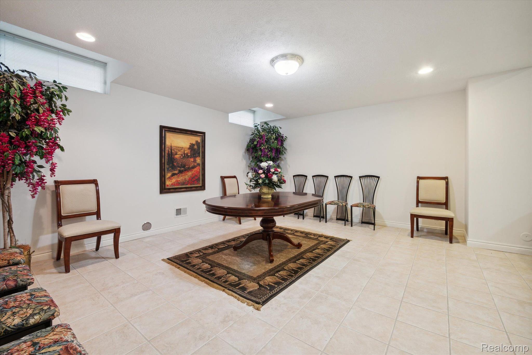 2511 Golf Crest Drive Rochester, MI 48309 - Photo 61 of 98 Gallery Image 61