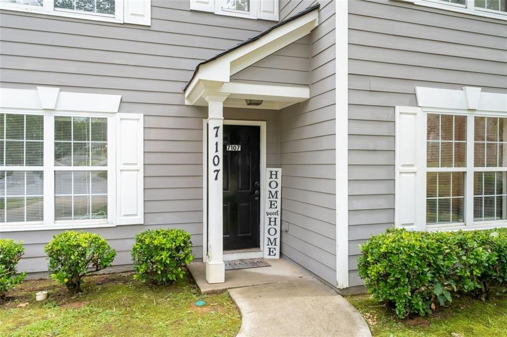 7107 Springchase Way Austell, GA 30168 - Photo 3 of 35