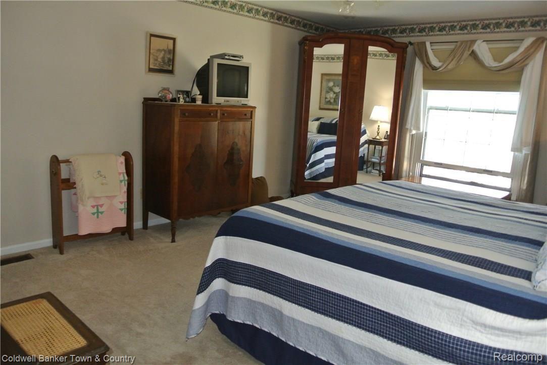 42463 Waterfall Road Northville, MI 48168 - Photo 18 of 28 DSC_5916.JPG