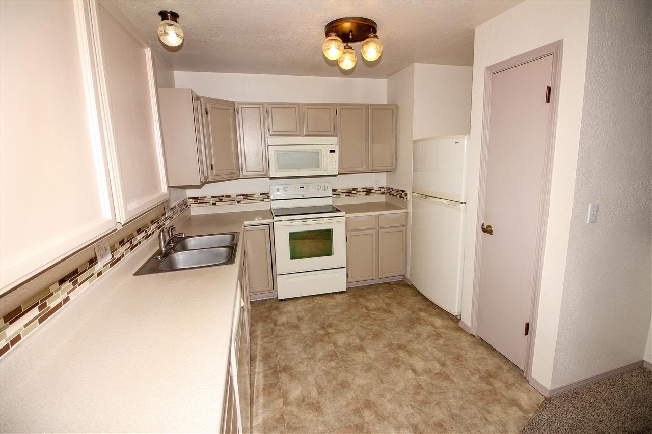 406 Ridges Boulevard, Unit 6 Grand Junction, CO 81507 - Photo 8 of 25 Gallery Image 8