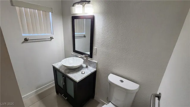 $900 | 1401 East Carson Avenue, Unit 3, Las Vegas, NV 89101
