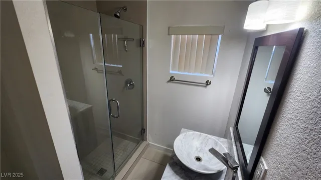 $900 | 1401 East Carson Avenue, Unit 3, Las Vegas, NV 89101