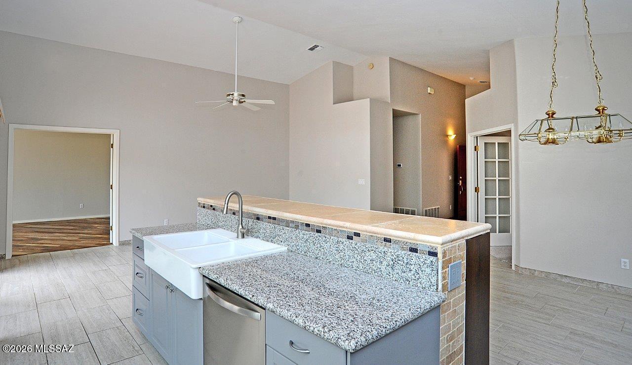 760 North Western Ridge Trail Tucson, AZ 85748 - Photo 21 of 45 Kitchen 4