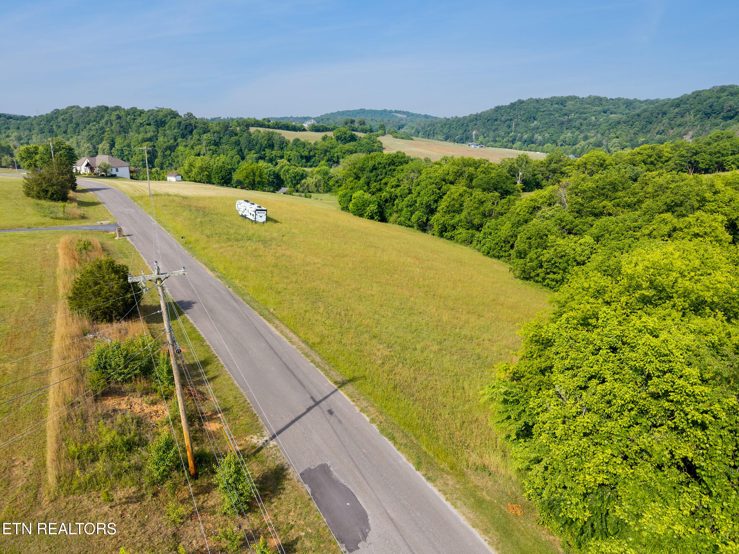 1740 Holston River Drive Rutledge, TN 37861 - Photo 16 of 19 1704_holston_river_dr_0010