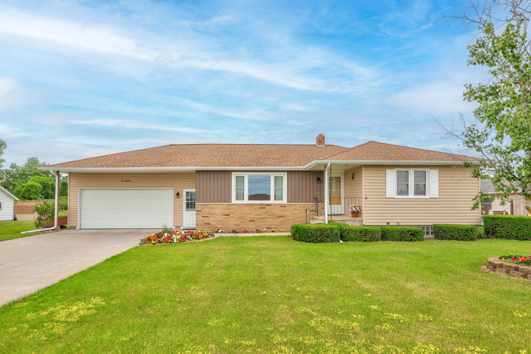 1018 South Huron Road Kawkawlin, MI 48631 - Photo 1 of 41 Gallery Image 1