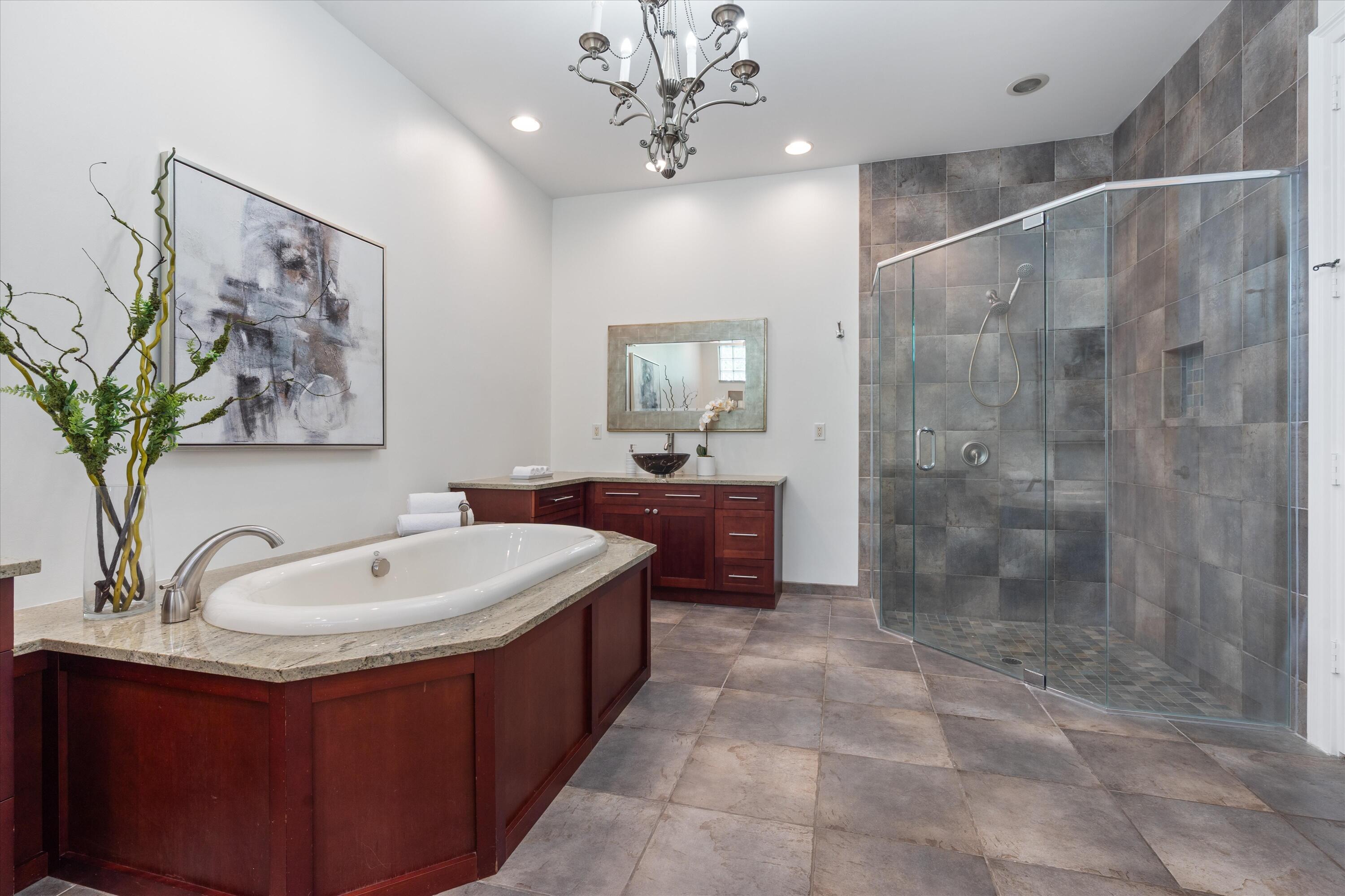 142 Segovia Way Jupiter, FL 33458 - Photo 28 of 43 Primary bath