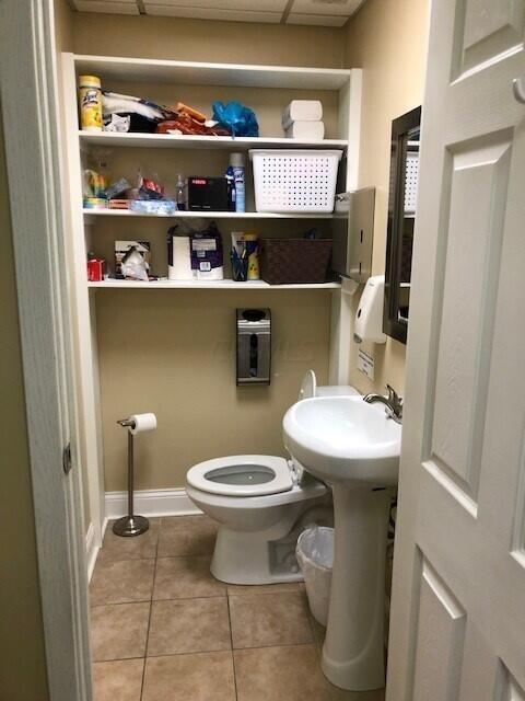 1910 Bethel Road Columbus, OH 43235 - Photo 8 of 16 Bathroom