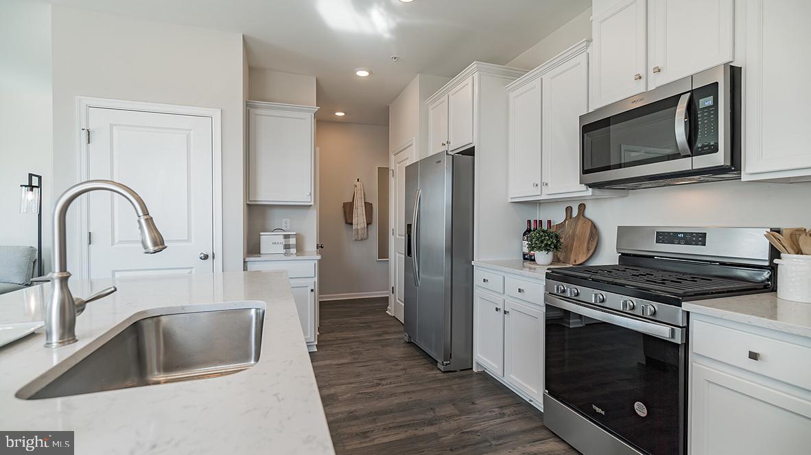 209 Bash Road Toms River, NJ 08753 - Photo 9 of 21 Gallery Image 9