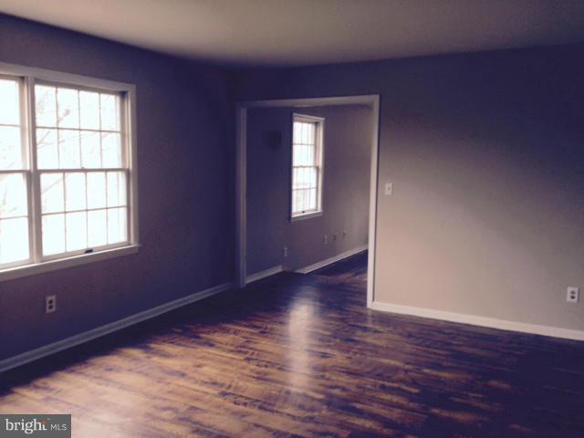 12150 Wachter Road Union Bridge, MD 21791 - Photo 7 of 30 Living Room