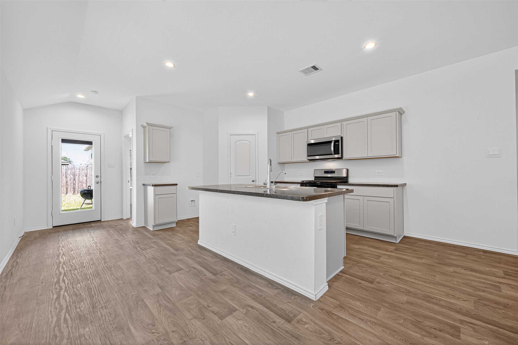 5343 Tuscany Hills Lane Spring, TX 77373 - Photo 11 of 32 Island in the Kitchen