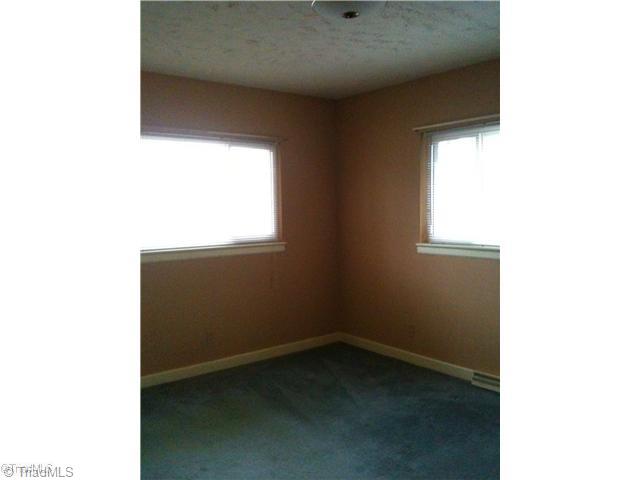 702 Rockspring Road High Point, NC 27262 - Photo 6 of 11 2nd Bedroom.