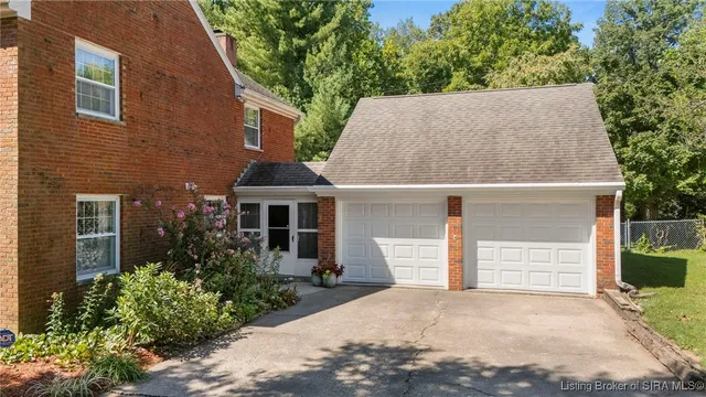 $309,999 | 2129 Seneca Drive, Madison, IN 47250