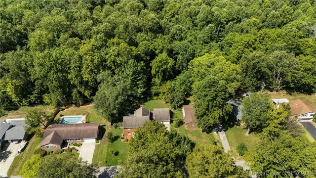 $309,999 | 2129 Seneca Drive, Madison, IN 47250