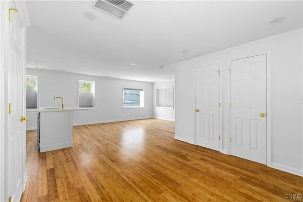 $2,000 | 238 Oriskany Boulevard, Unit 1, Whitestown, NY 13492