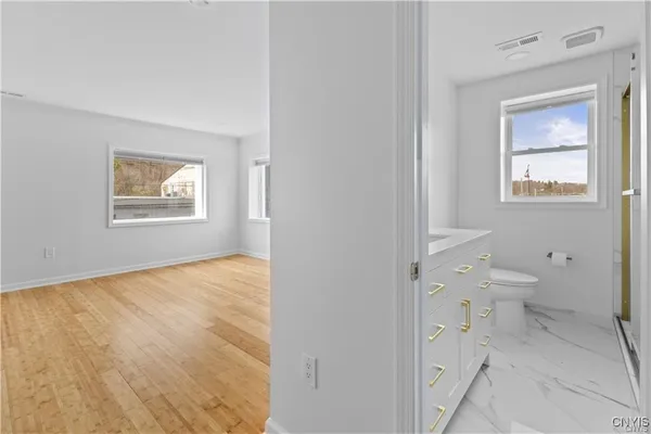 $2,000 | 238 Oriskany Boulevard, Unit 1, Whitestown, NY 13492