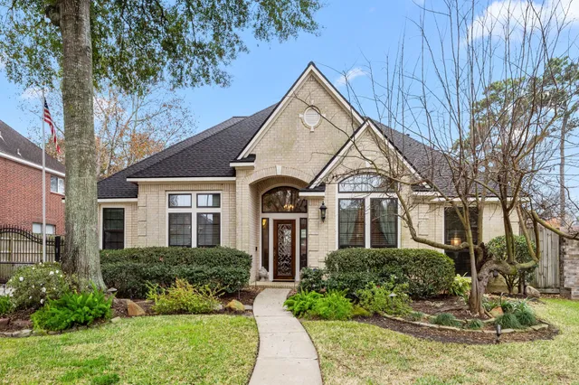$425,000 | 18823 Cypress Mountain Drive, Spring, TX 77388