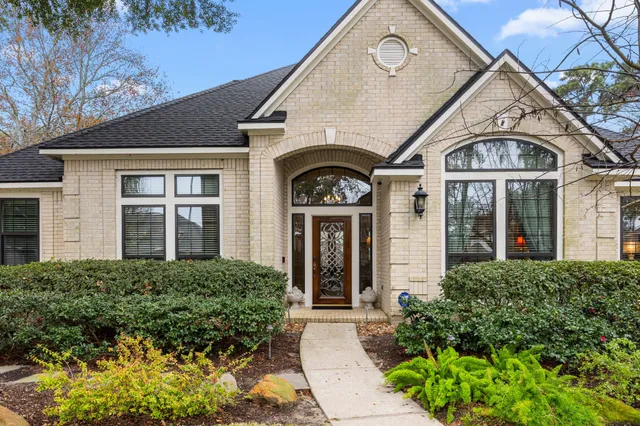 $425,000 | 18823 Cypress Mountain Drive, Spring, TX 77388