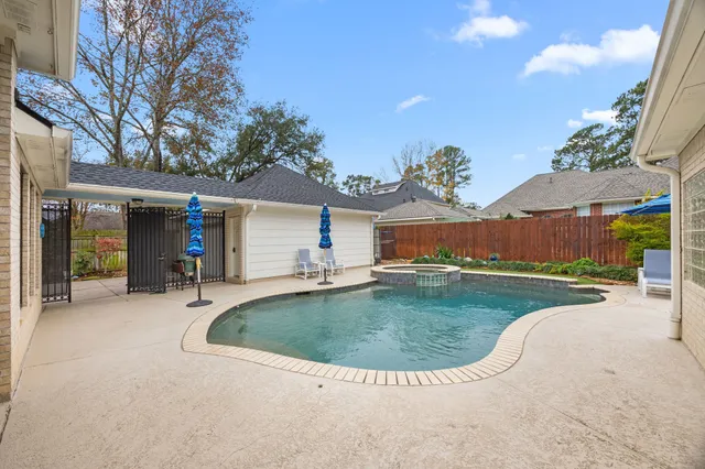 $425,000 | 18823 Cypress Mountain Drive, Spring, TX 77388