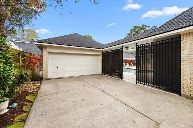 $425,000 | 18823 Cypress Mountain Drive, Spring, TX 77388