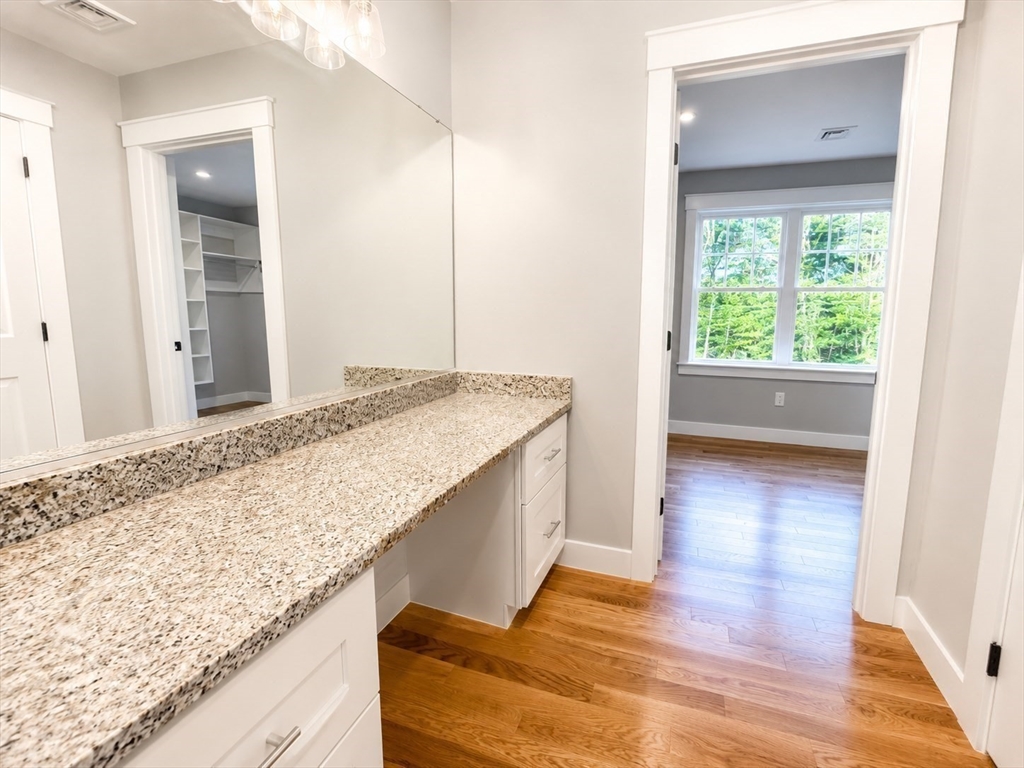 17 Longhill Road Franklin, MA 02038 - Photo 23 of 41