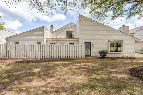 $350,000 | 8117 Mistywood Lane, Unit 9, Memphis, TN 38138