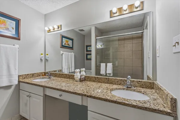 $350,000 | 8117 Mistywood Lane, Unit 9, Memphis, TN 38138