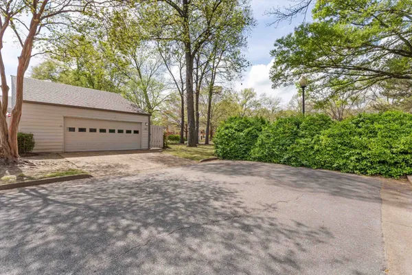 $350,000 | 8117 Mistywood Lane, Unit 9, Memphis, TN 38138