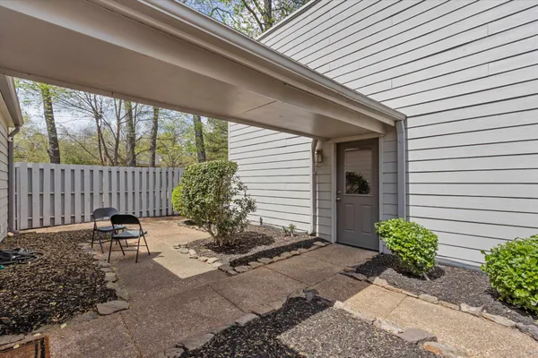$350,000 | 8117 Mistywood Lane, Unit 9, Memphis, TN 38138