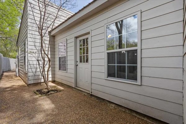 $350,000 | 8117 Mistywood Lane, Unit 9, Memphis, TN 38138