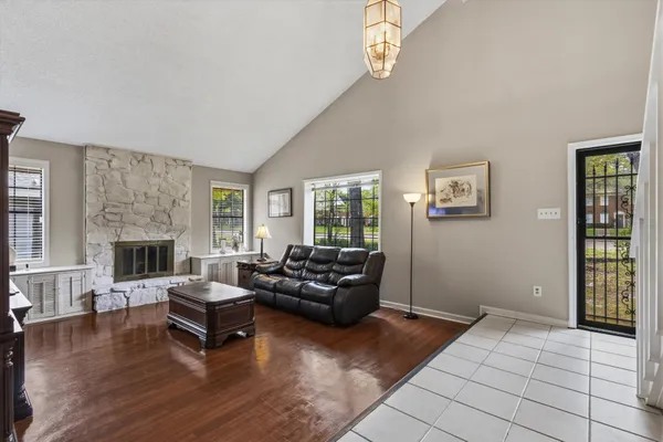 $350,000 | 8117 Mistywood Lane, Unit 9, Memphis, TN 38138