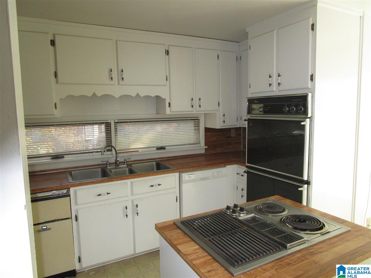 1412 Saulter Road Birmingham, AL 35209 - Photo 4 of 28