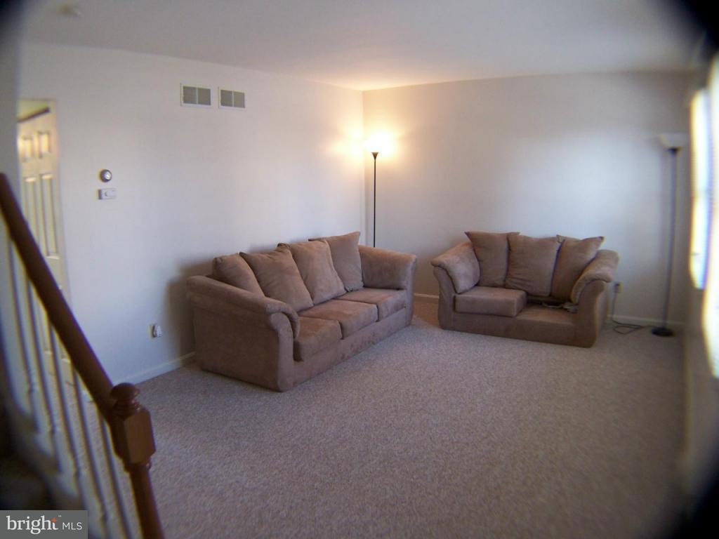 98 Robinhill Drive Lititz, PA 17543 - Photo 2 of 8
