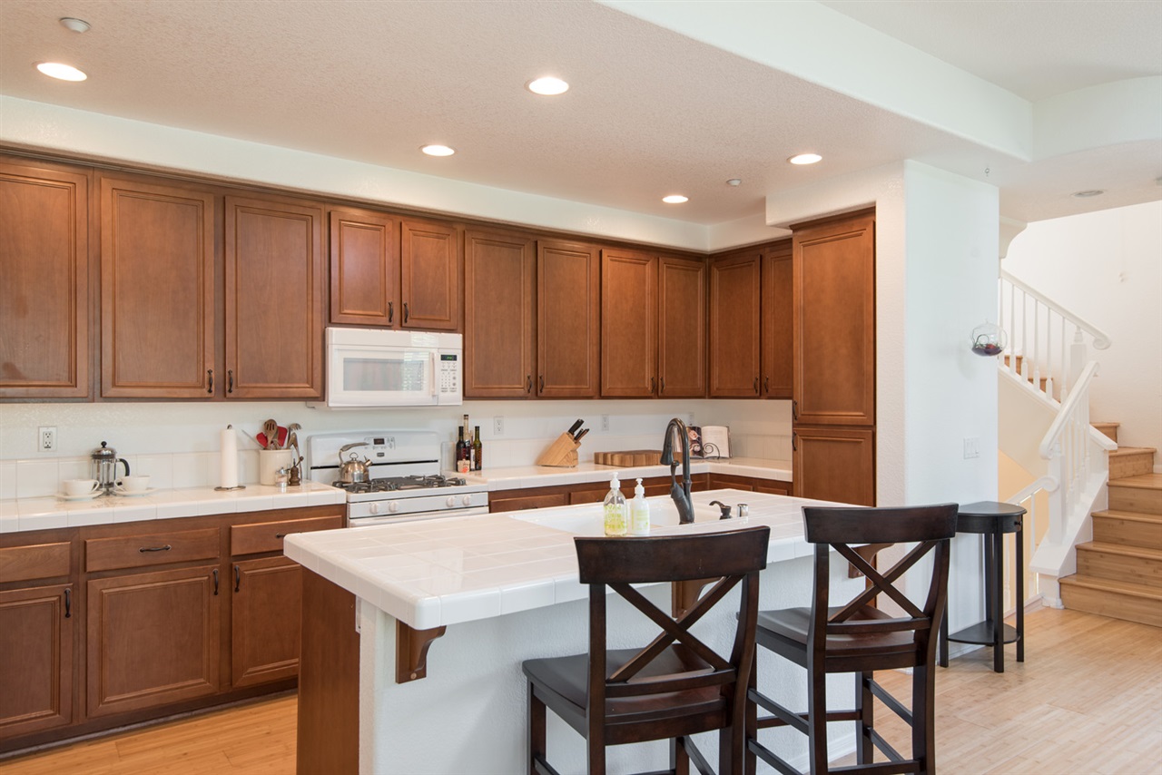 824 Almond Road San Marcos, CA 92078 - Photo 3 of 22 Gallery Image 3