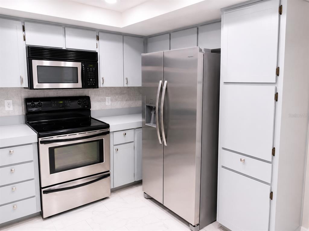 2013 Kamensky Road Clearwater, FL 33763 - Photo 10 of 27