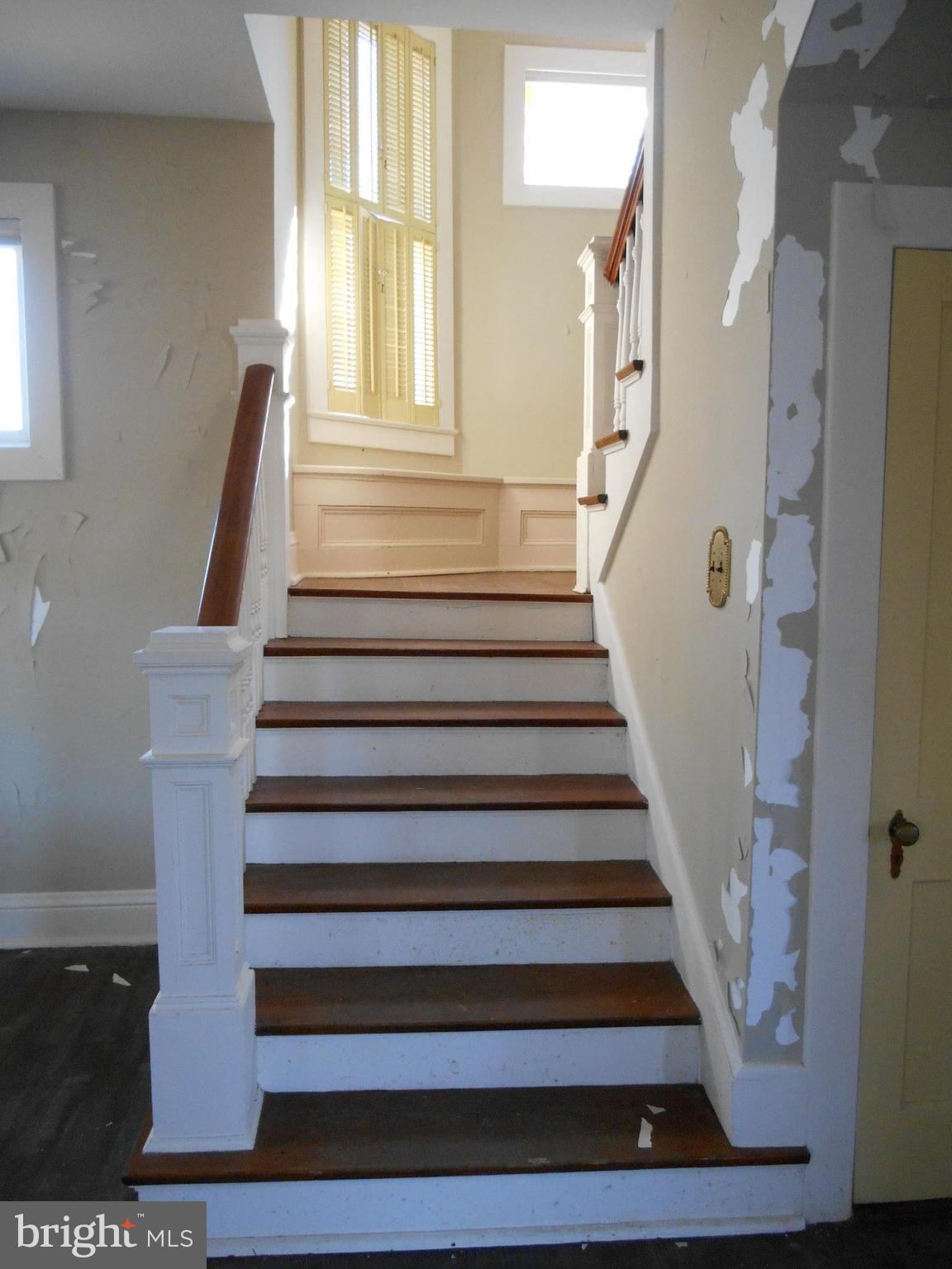 28151 Alms House Road Oxford, MD 21654 - Photo 16 of 30 Stairway to second floor
