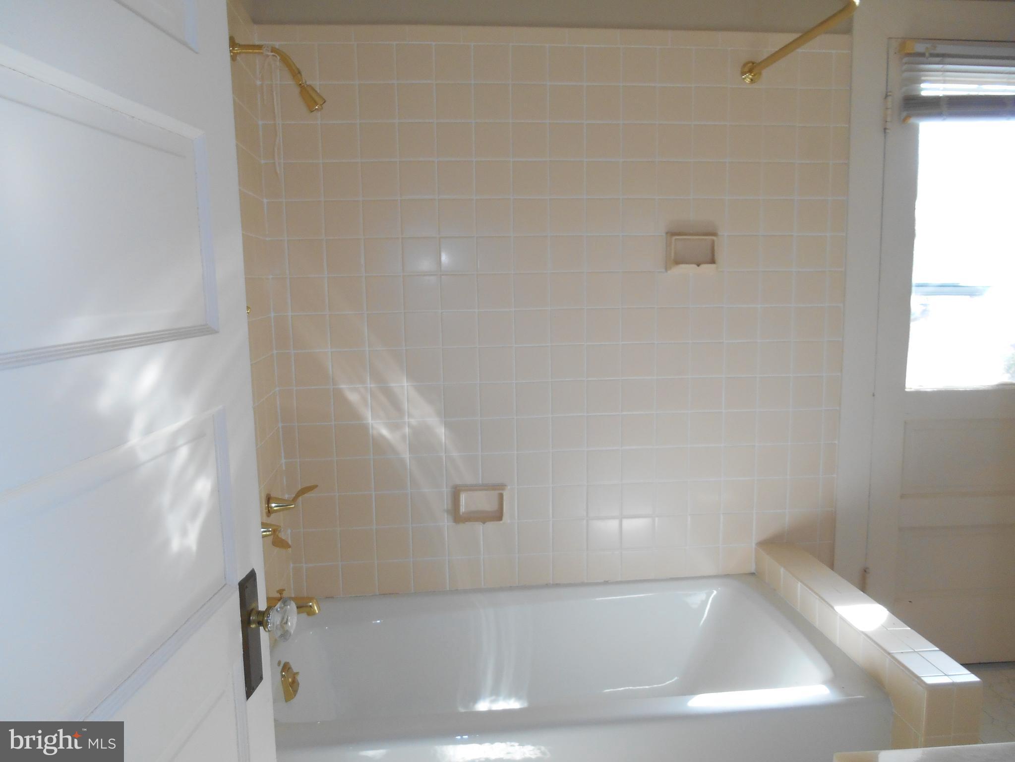 28151 Alms House Road Oxford, MD 21654 - Photo 18 of 30 Bath