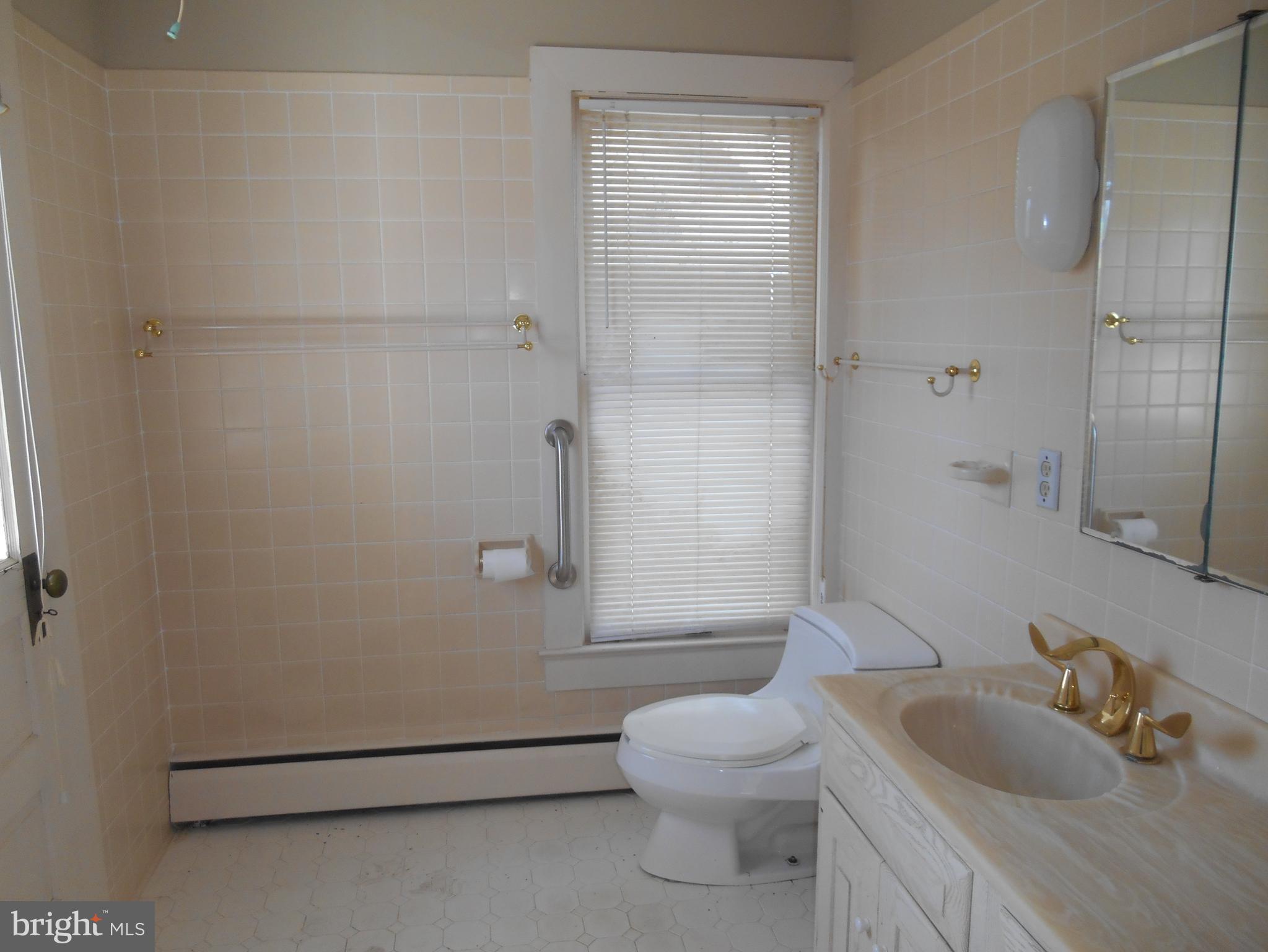 28151 Alms House Road Oxford, MD 21654 - Photo 19 of 30 Bath