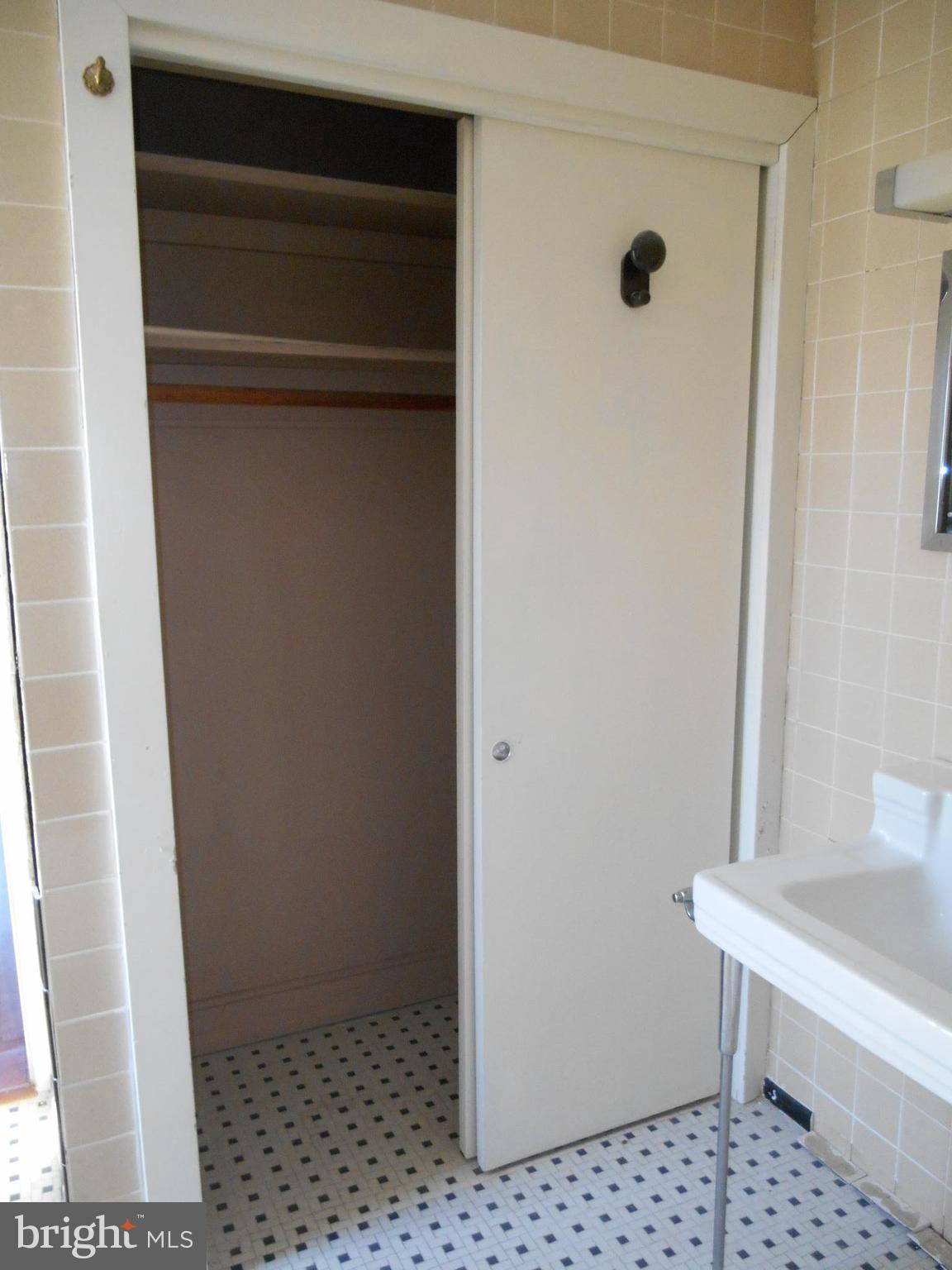 28151 Alms House Road Oxford, MD 21654 - Photo 26 of 30 Bath (Master)