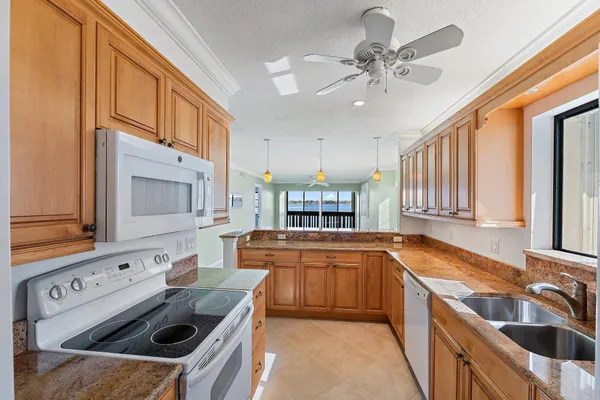 $435,000 | 175 Southeast St Lucie Boulevard, Unit E130, Stuart, FL 34996
