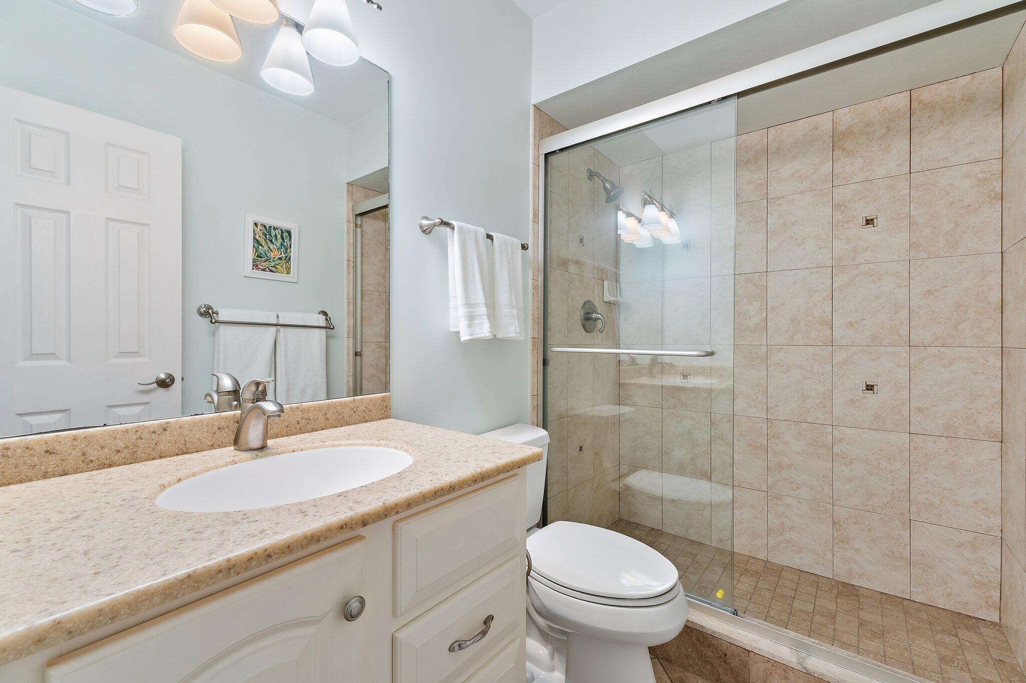 175 Southeast St Lucie Boulevard, Unit E130 Stuart, FL 34996 - Photo 28 of 39 Bath