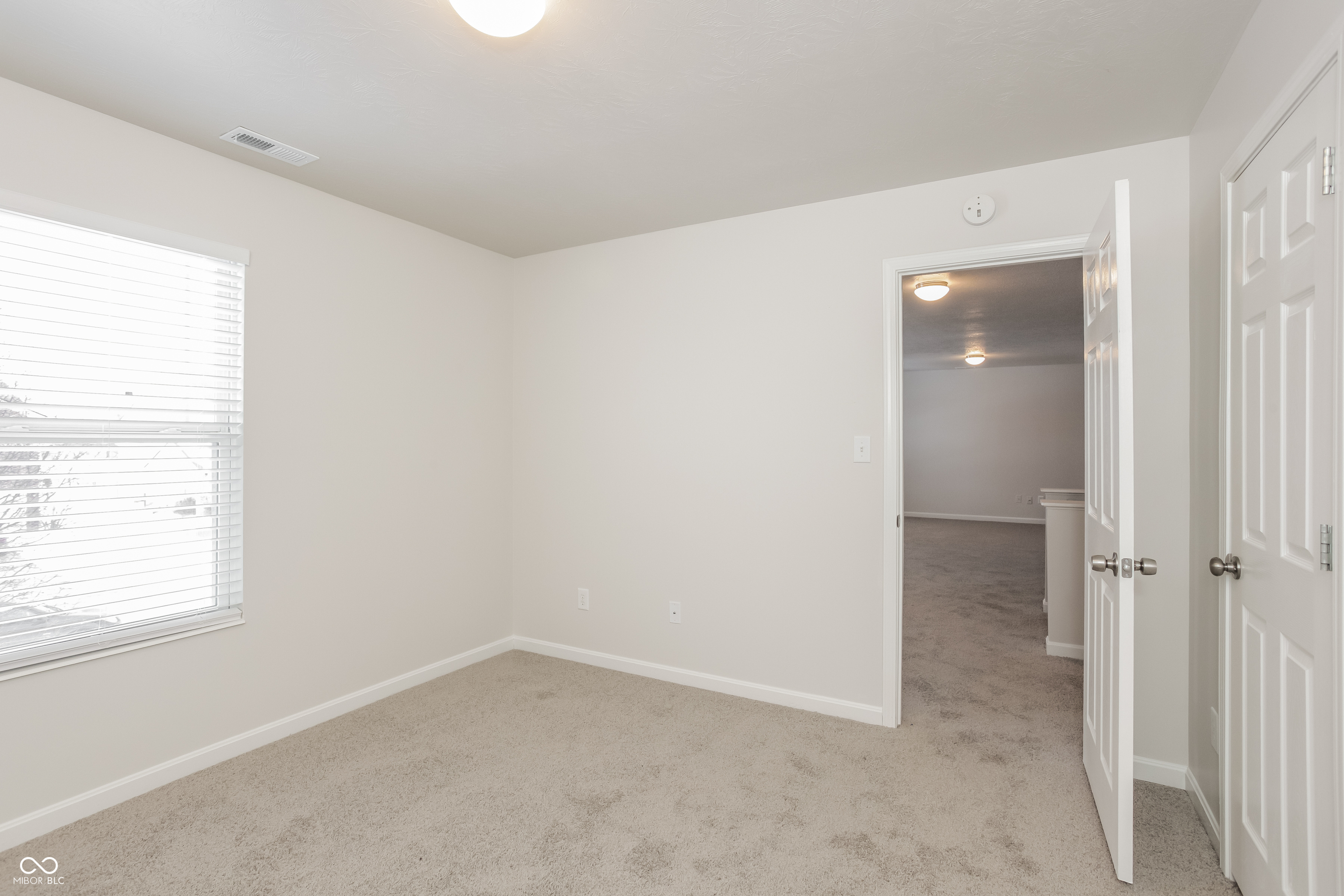 2415 Cabin Hill Road Indianapolis, IN 46229 - Photo 11 of 17