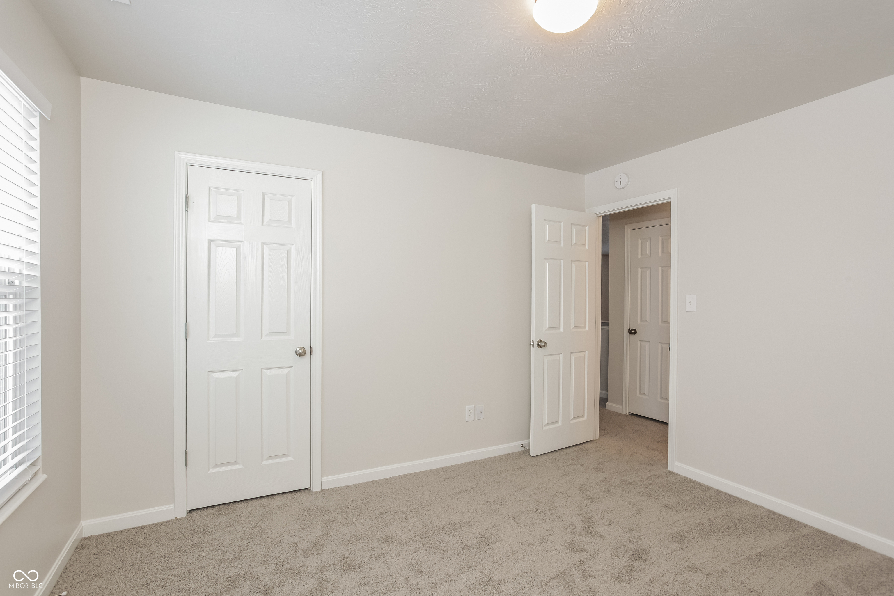 2415 Cabin Hill Road Indianapolis, IN 46229 - Photo 12 of 17