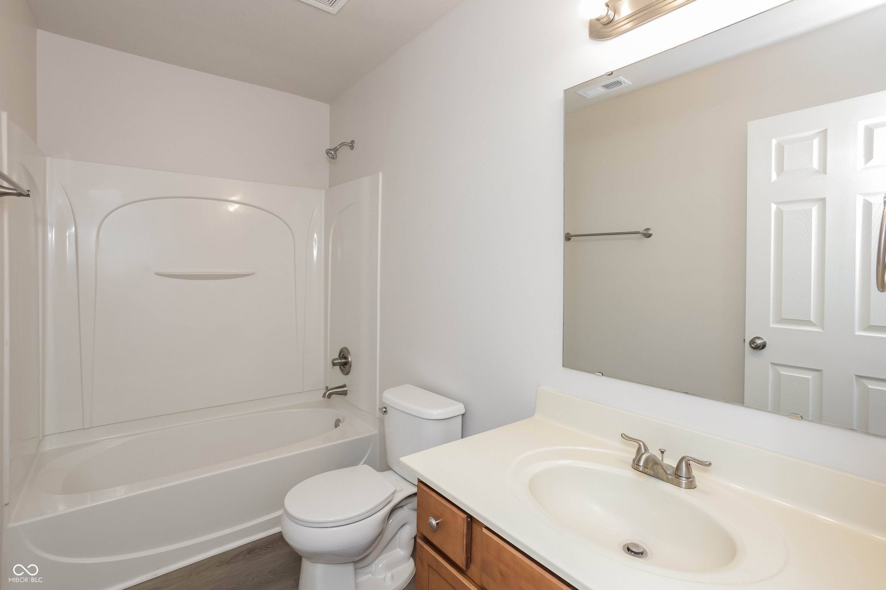 2415 Cabin Hill Road Indianapolis, IN 46229 - Photo 14 of 17